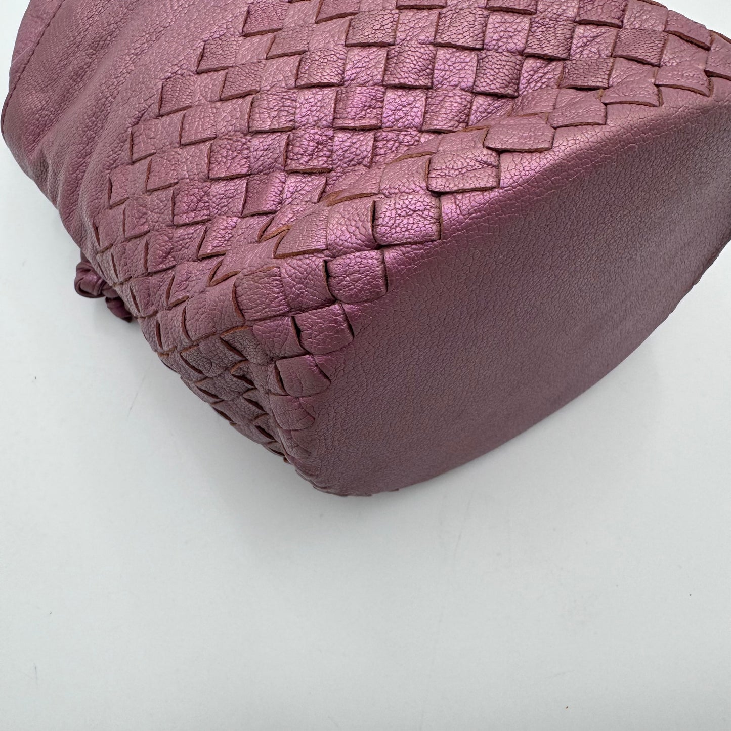 Bottega Veneta Metallic Purple Leather Intrecciato Bucket Bag