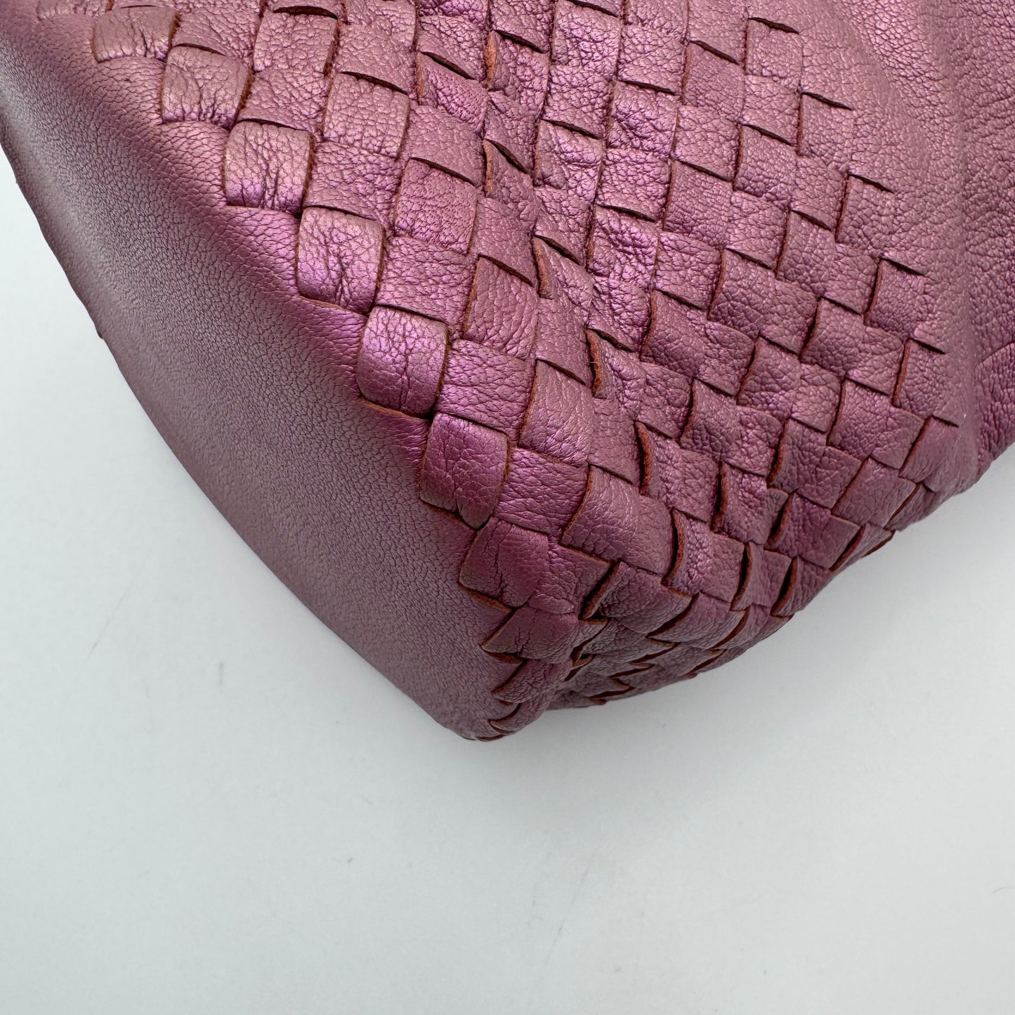 Bottega Veneta Metallic Purple Leather Intrecciato Bucket Bag