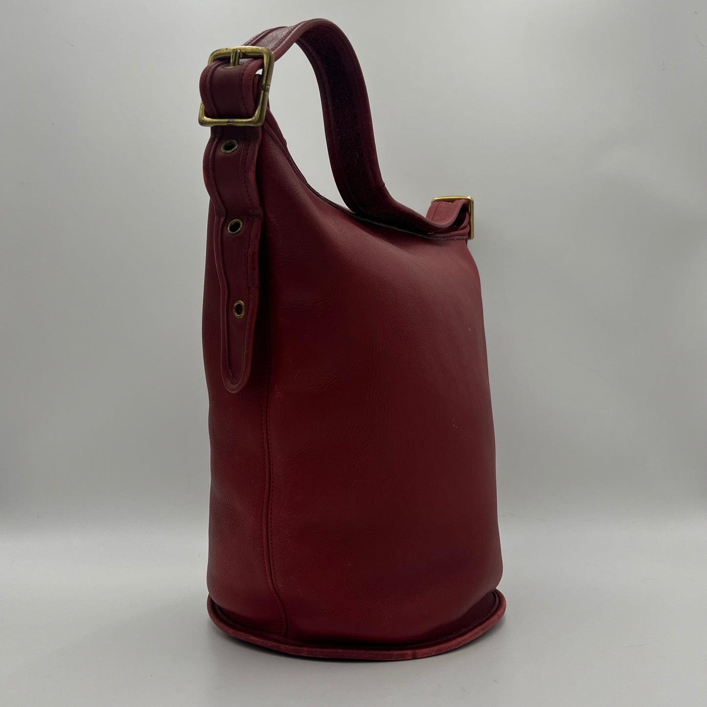 Coach Cherry Red Leather Duffle Sac XL