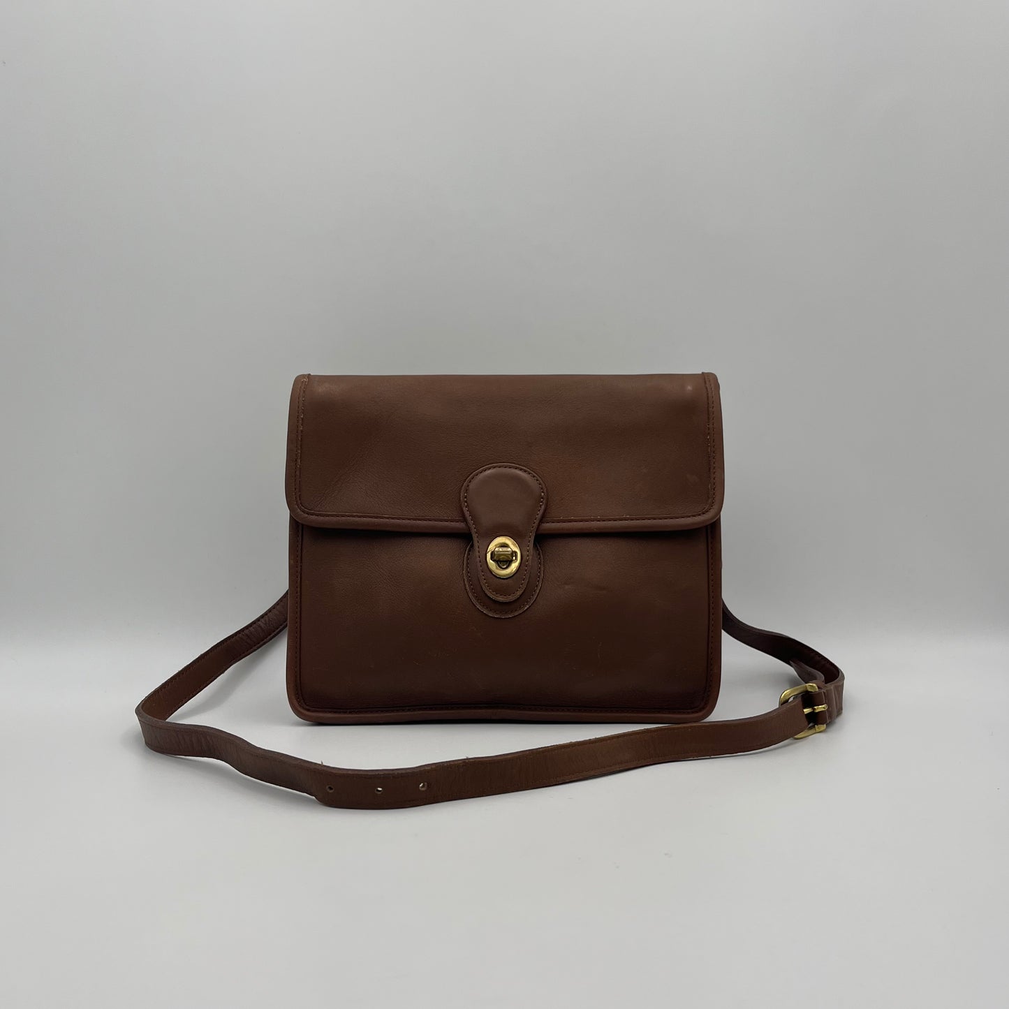 Coach Vintage British Tan Leather 9972 Willis Two-Way Bag
