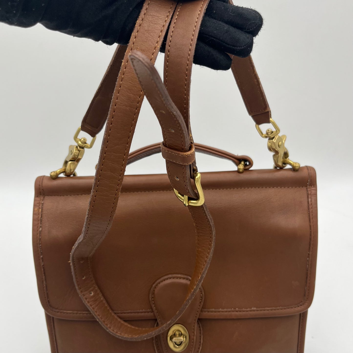 Coach Vintage British Tan Leather 9972 Willis Two-Way Bag