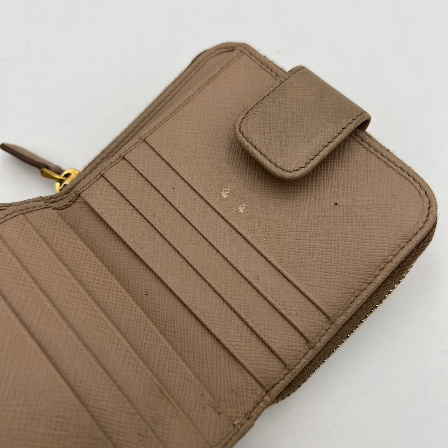 Prada Beige Saffiano Bifold Compact Zippy Wallet GHW