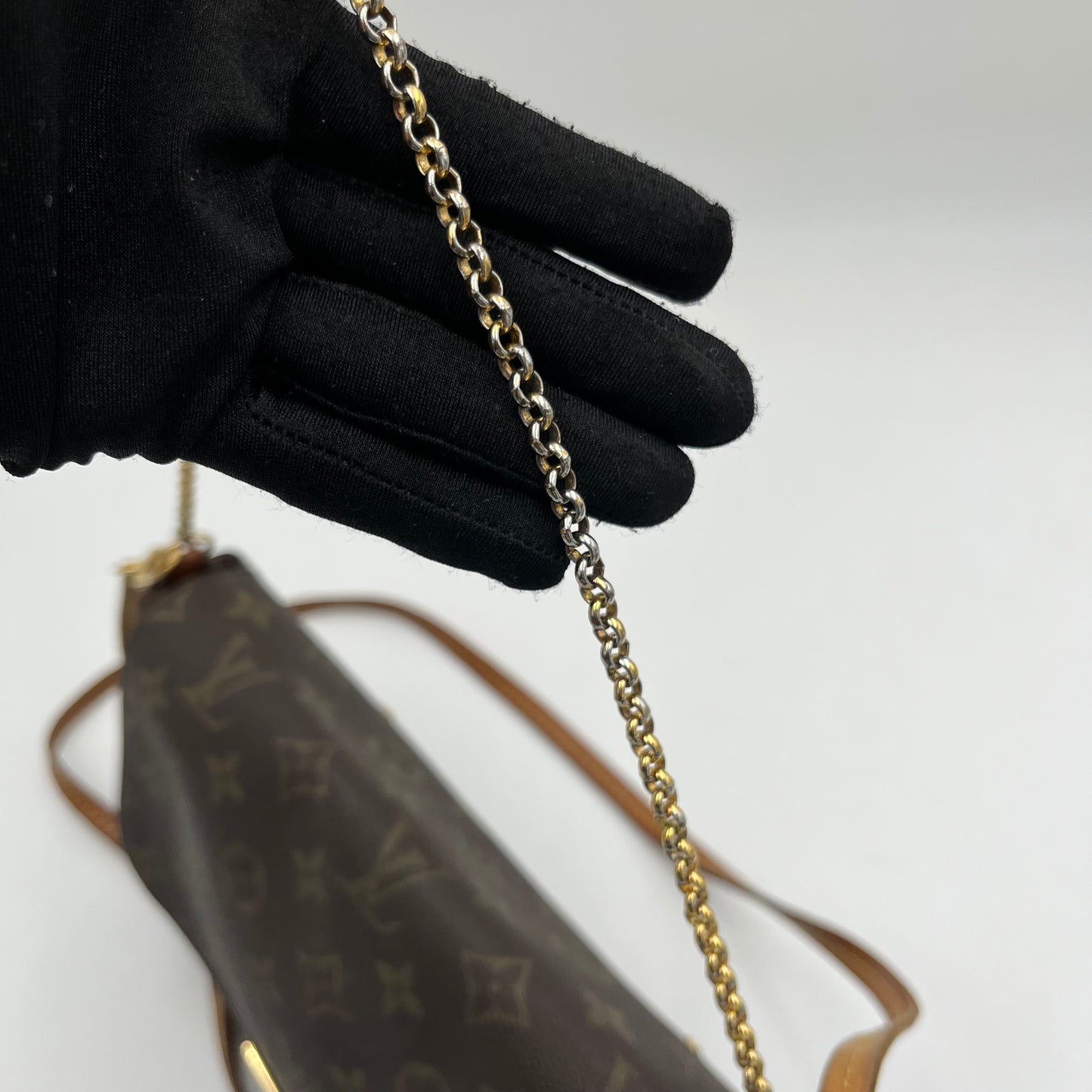 LV Monogram Favorite