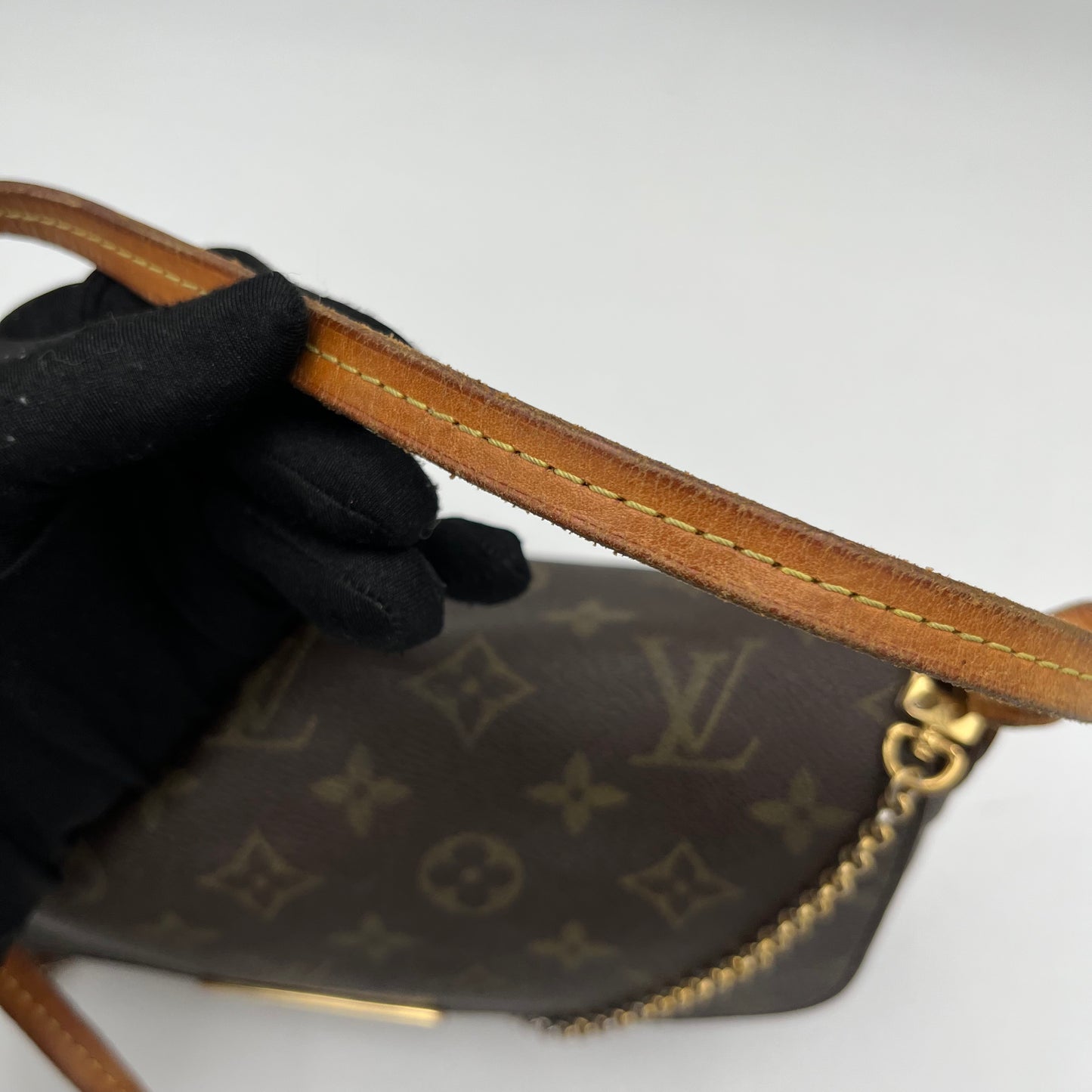 LV Monogram Favorite