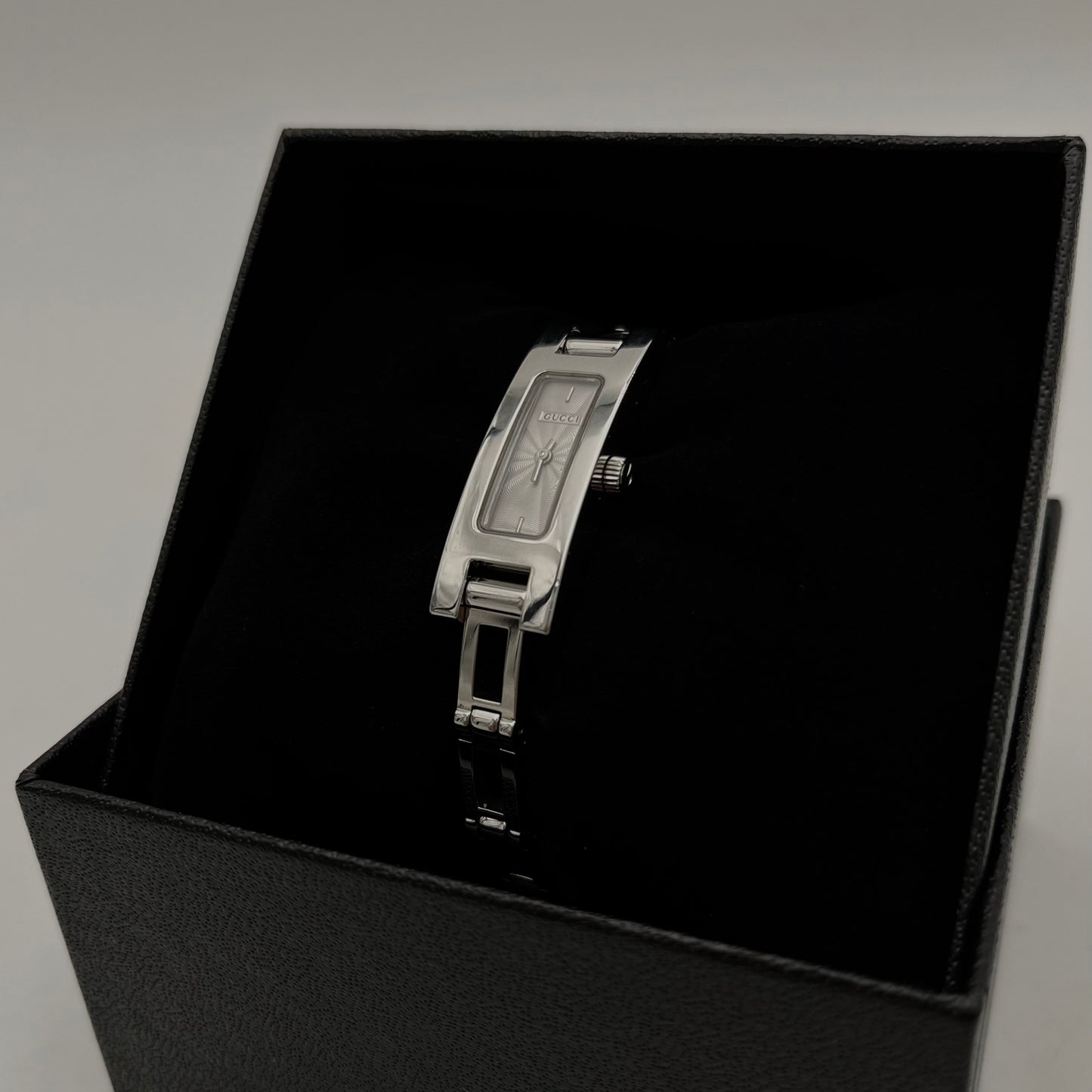 Gucci Vintage 3900L Silver Dial Stainless Steel Quartz Ladies Watch