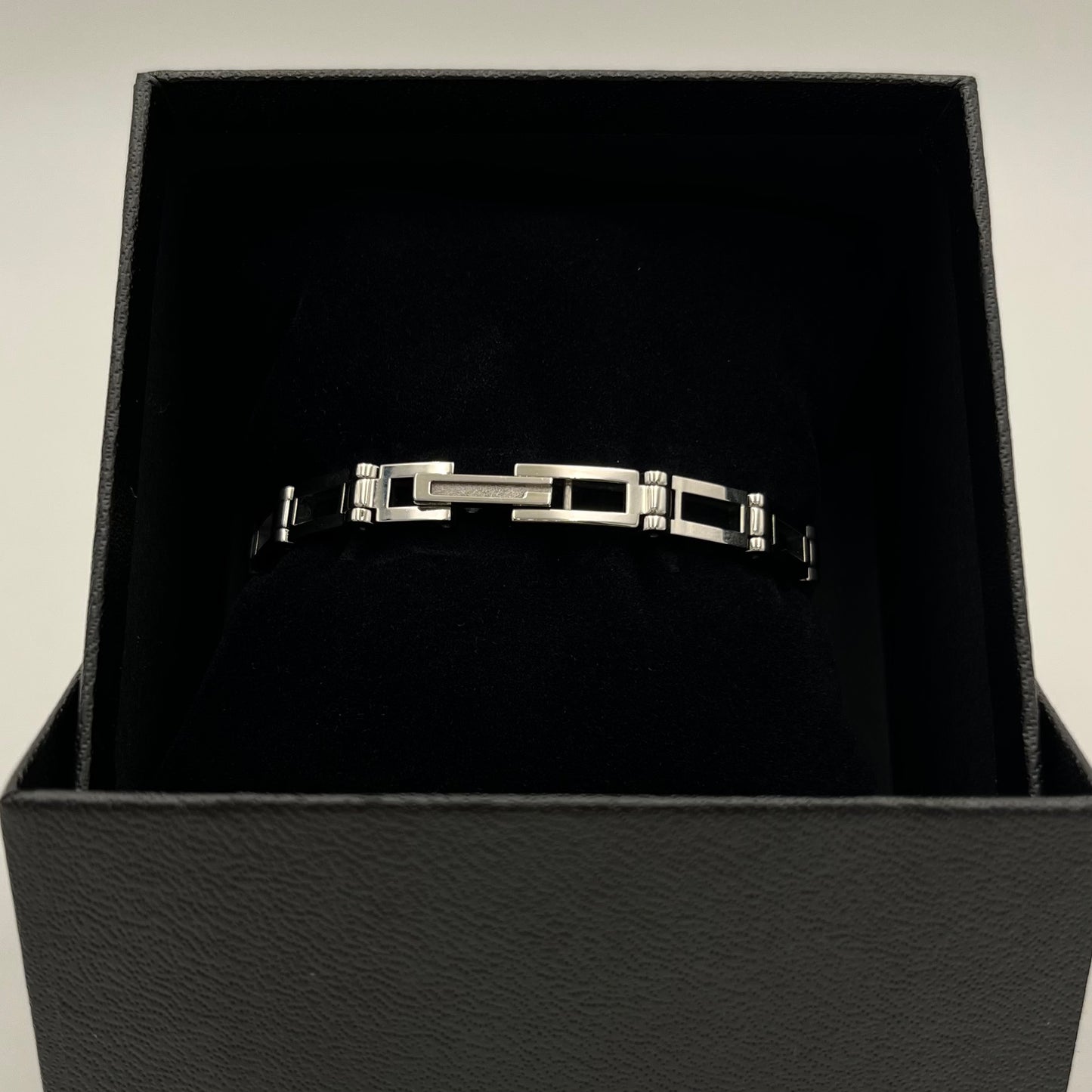 Gucci Vintage 3900L Silver Dial Stainless Steel Quartz Ladies Watch