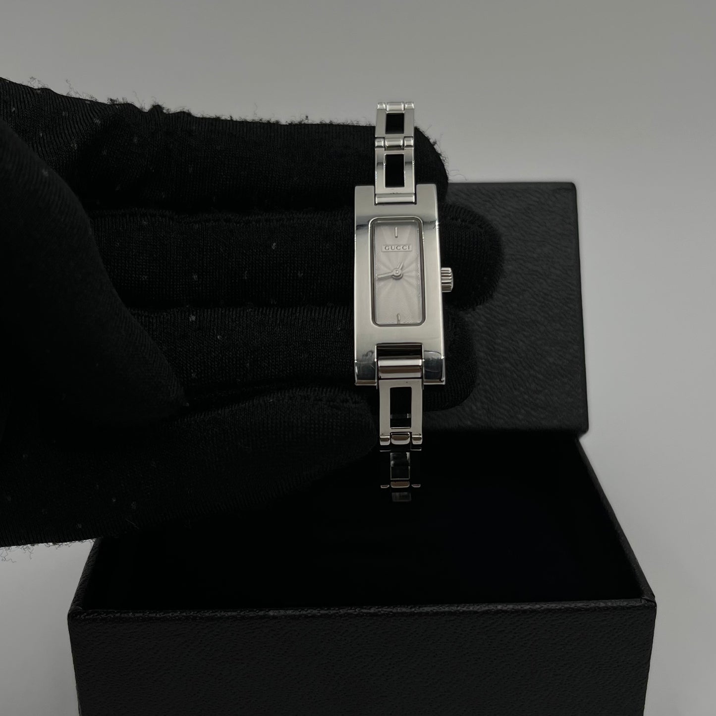 Gucci Vintage 3900L Silver Dial Stainless Steel Quartz Ladies Watch