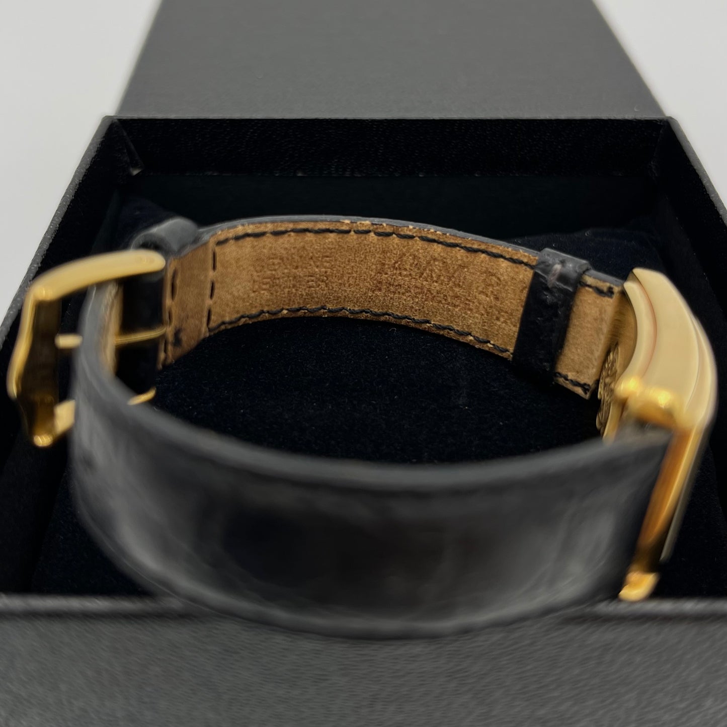 Gucci Vintage 2600L Women's Gold-Plated Tank Quartz Watch