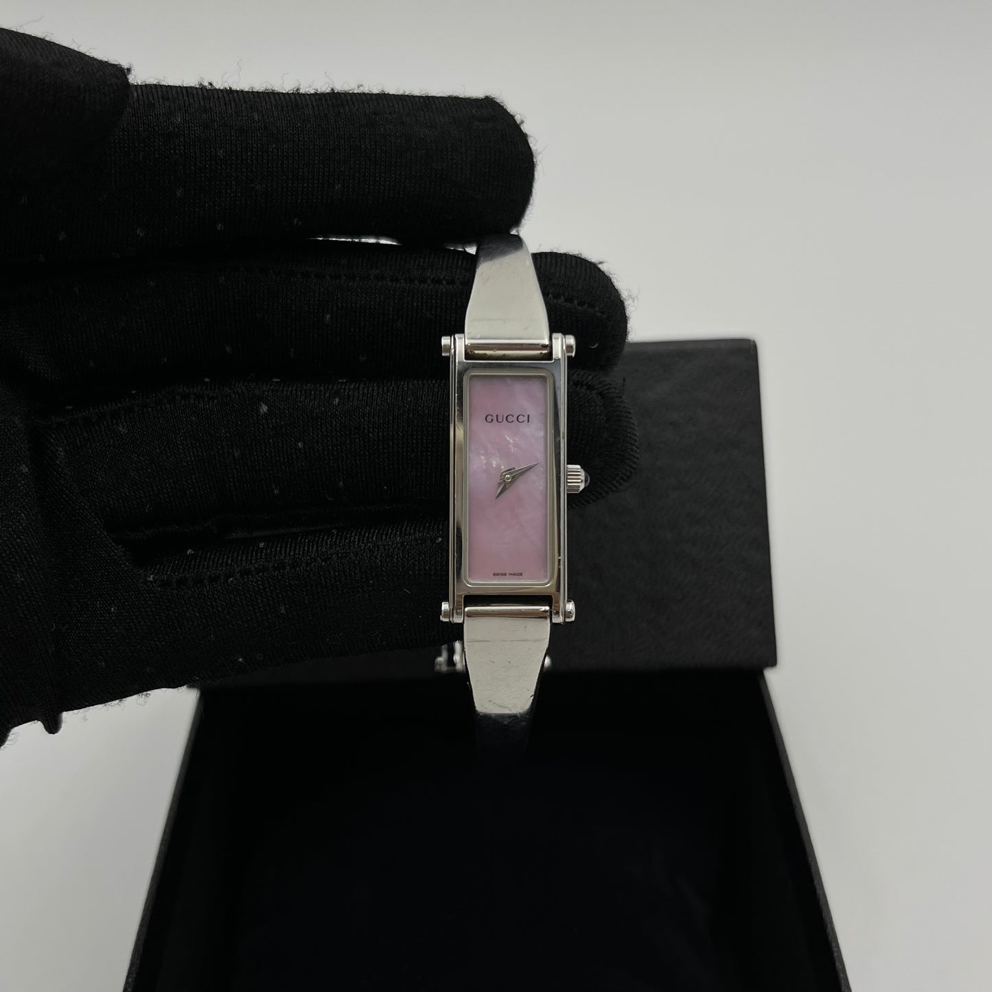 Gucci Vintage 1500L Pink Mother of Pearl Dial Stainless Steel Quartz Ladies Bangle Watch