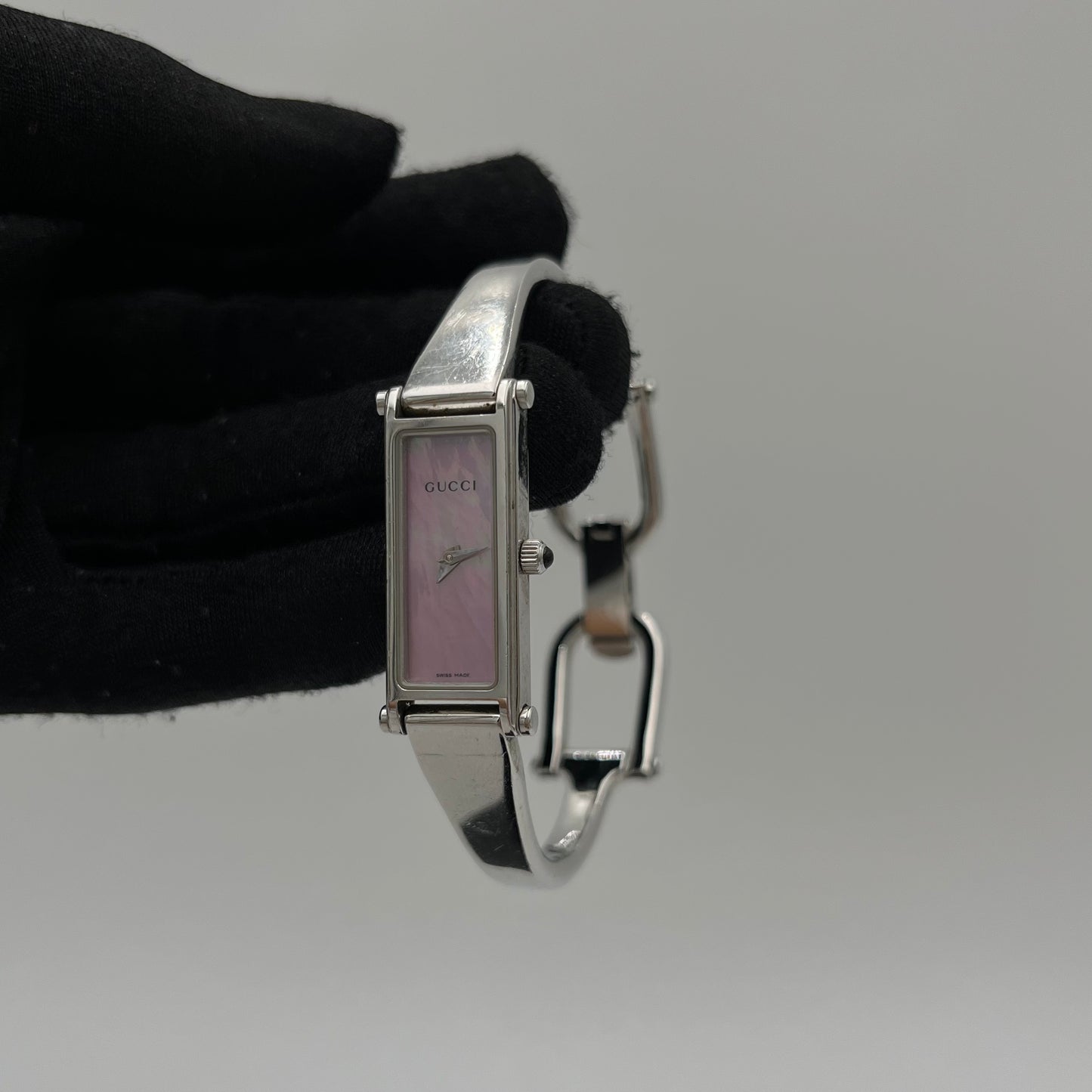 Gucci Vintage 1500L Pink Mother of Pearl Dial Stainless Steel Quartz Ladies Bangle Watch