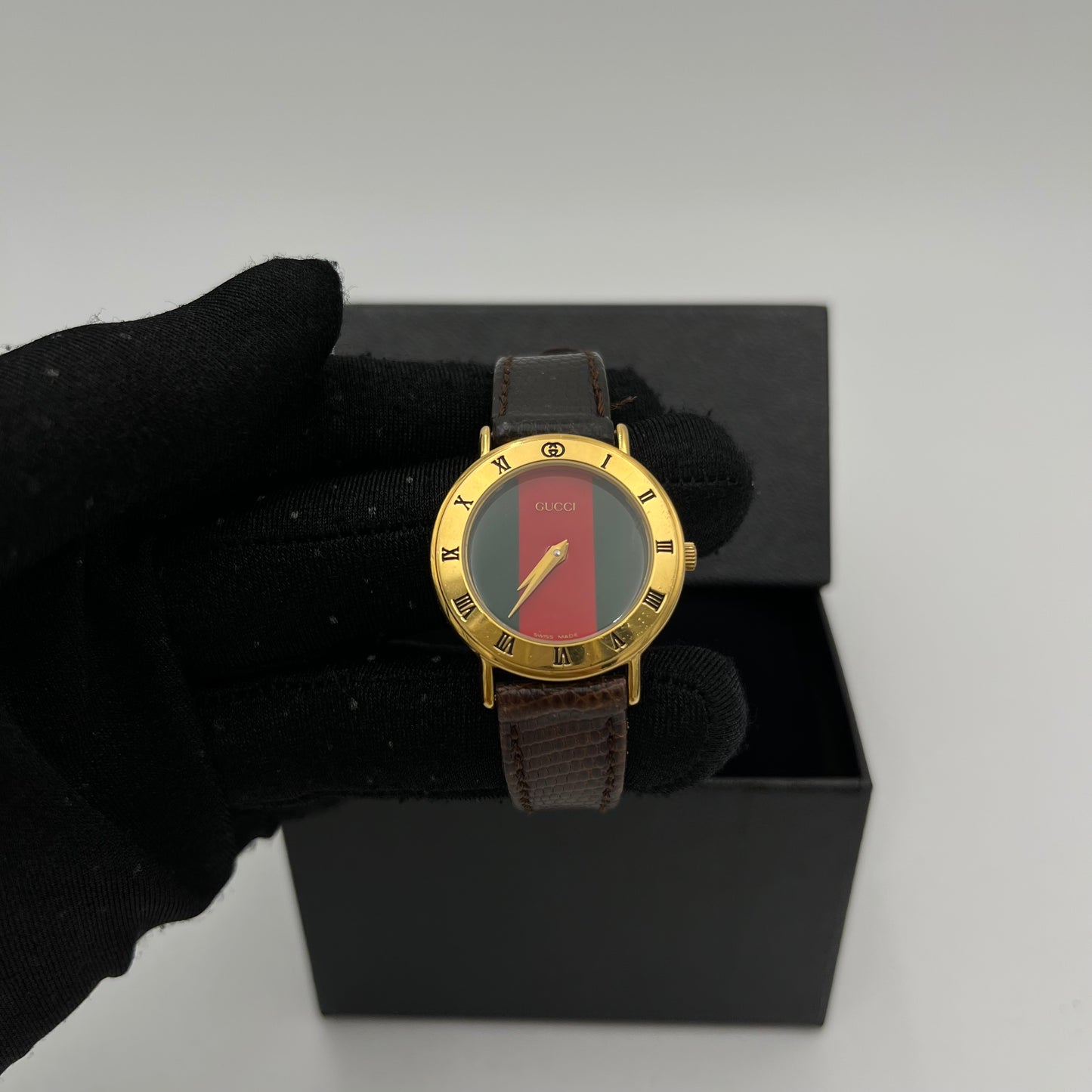 Gucci 3000.2L Round Sherryline Face Ladies Watch