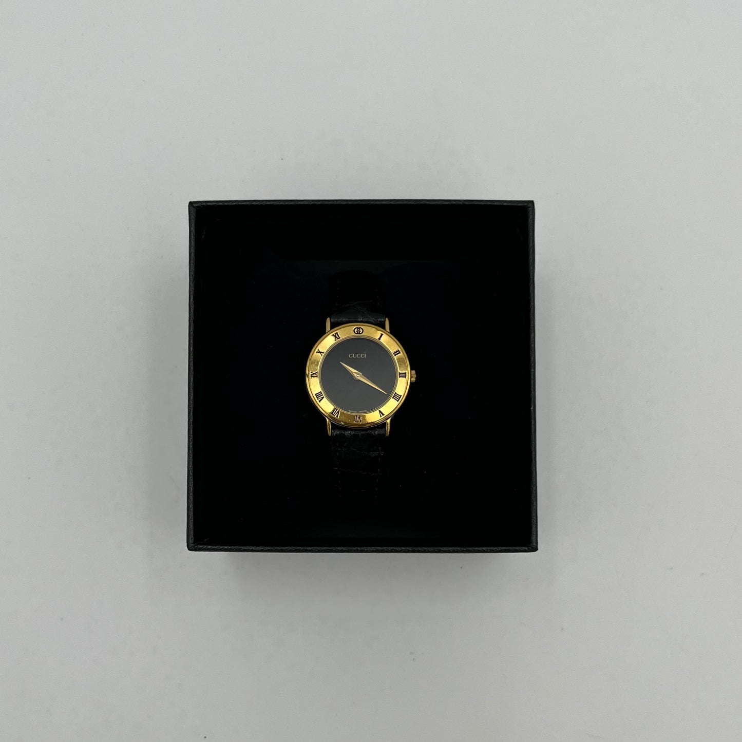 Gucci Vintage 3000.2L Gold-Plated Black Round Dial Ladies Watch