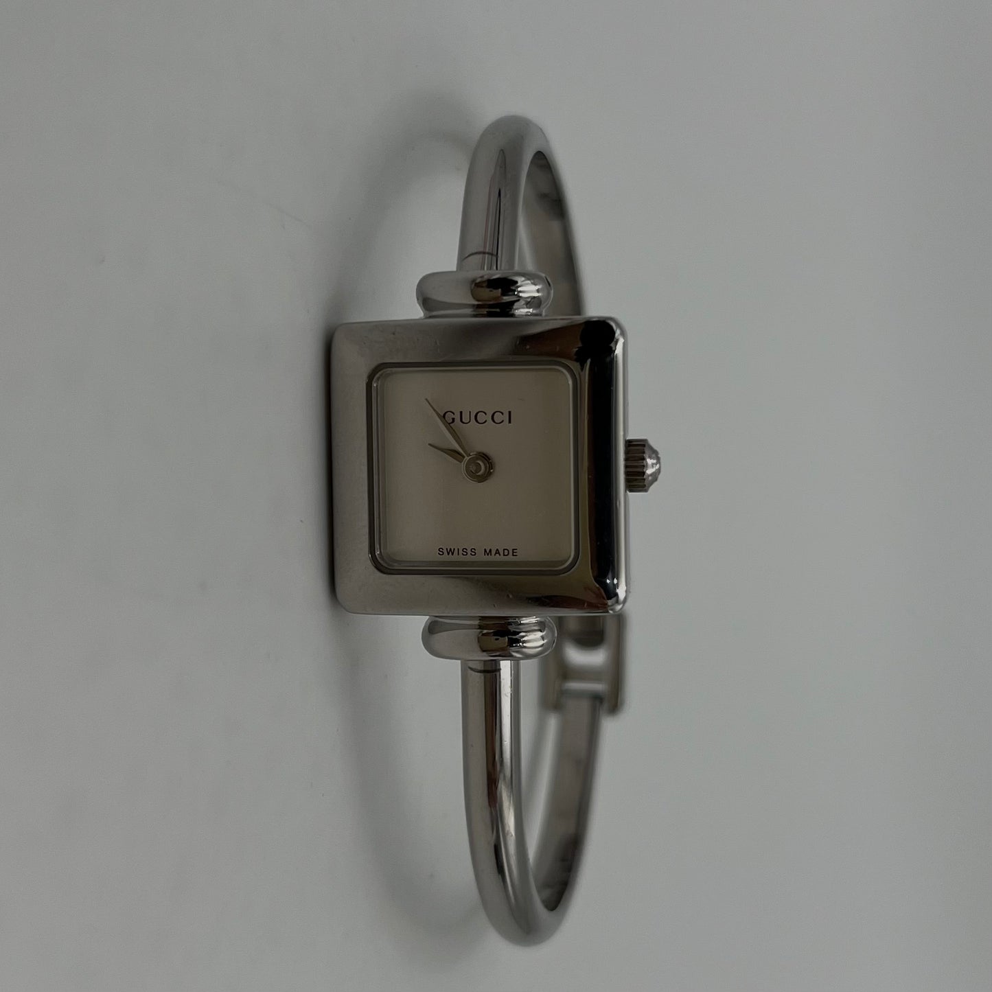 Gucci Vintage 1900L Women's White Square Face Stainless Steel Quartz Bangle Watch