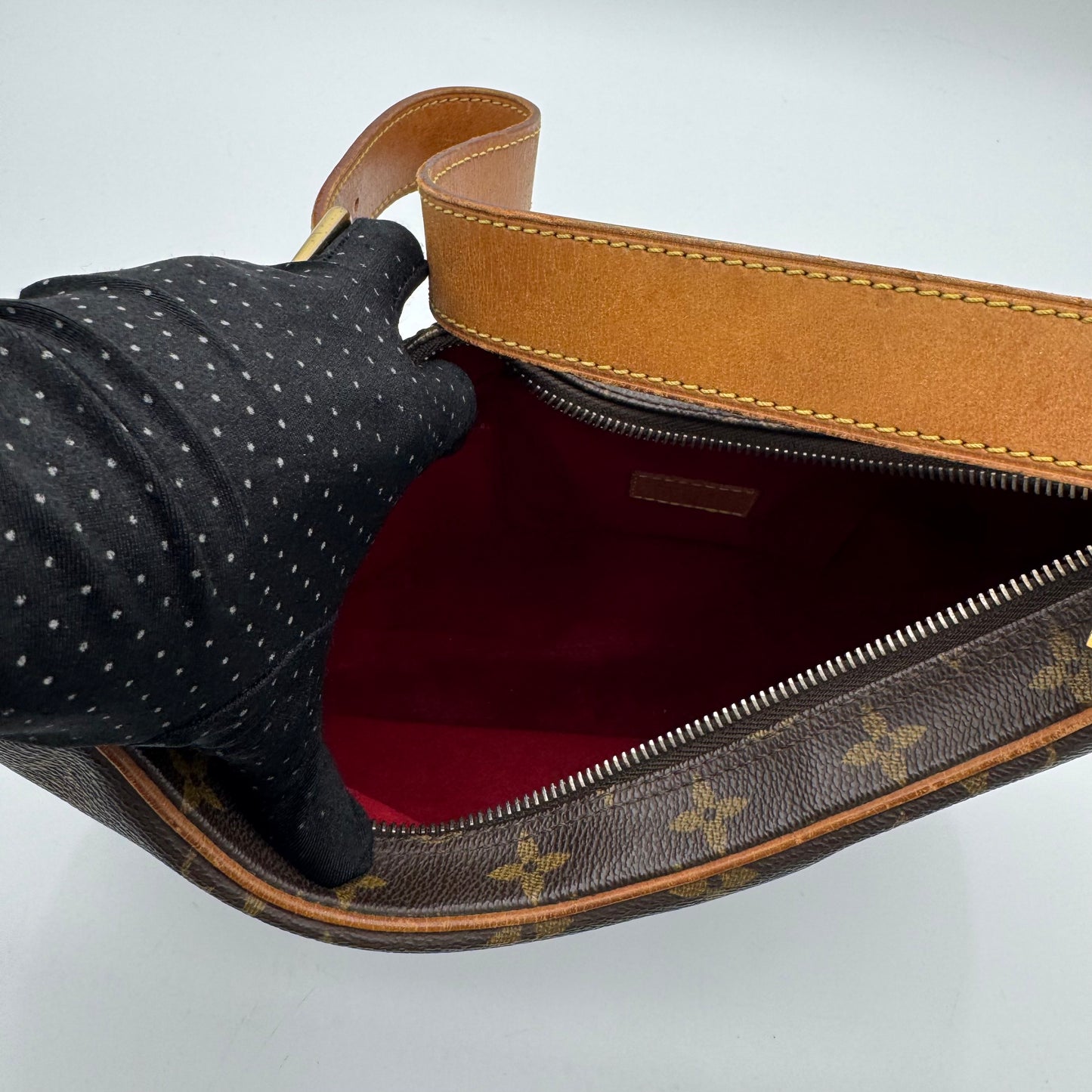 Louis Vuitton Monogram Croissant MM