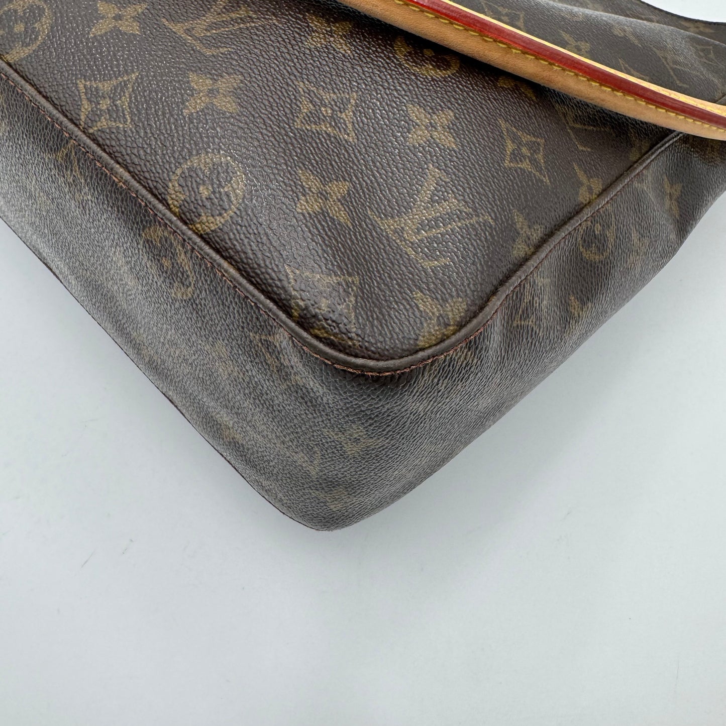 Louis Vuitton Monogram Looping GM