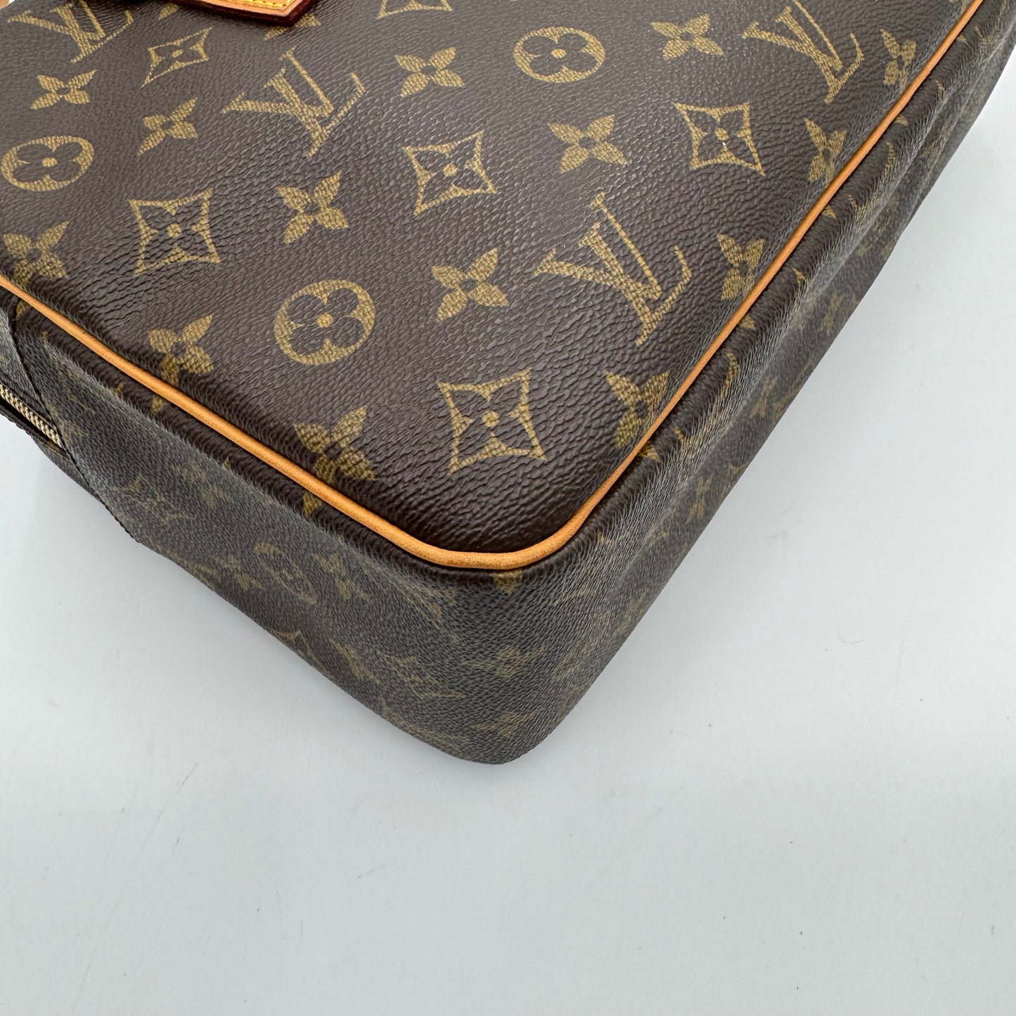 Louis Vuitton Monogram Cite GM