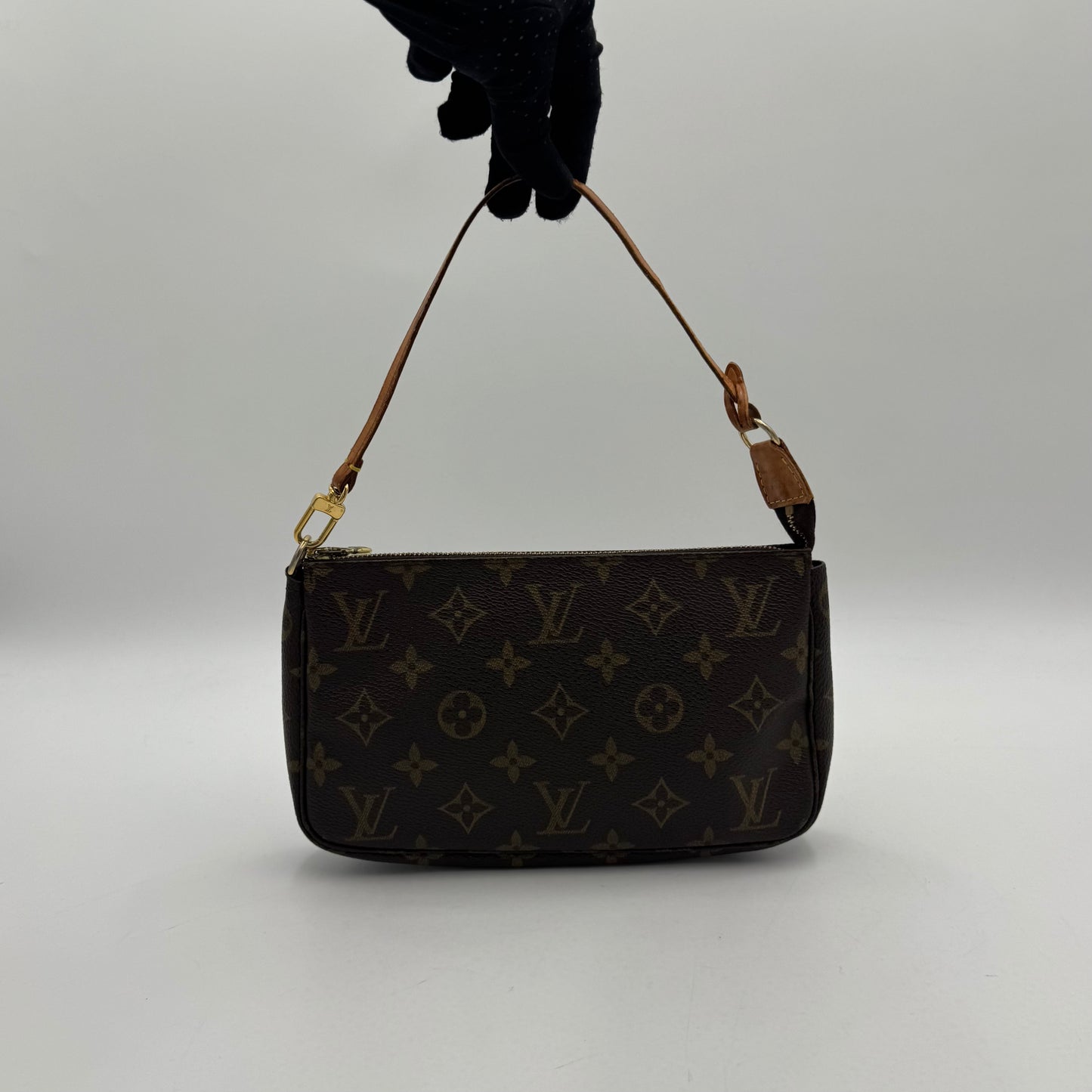 Louis Vuitton Monogram Pochette
