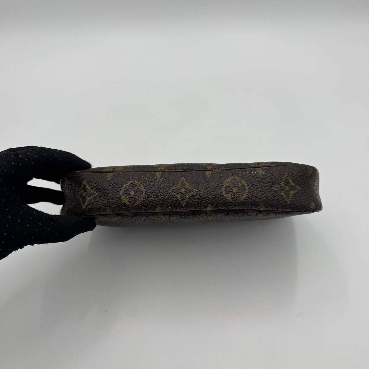Louis Vuitton Monogram Pochette