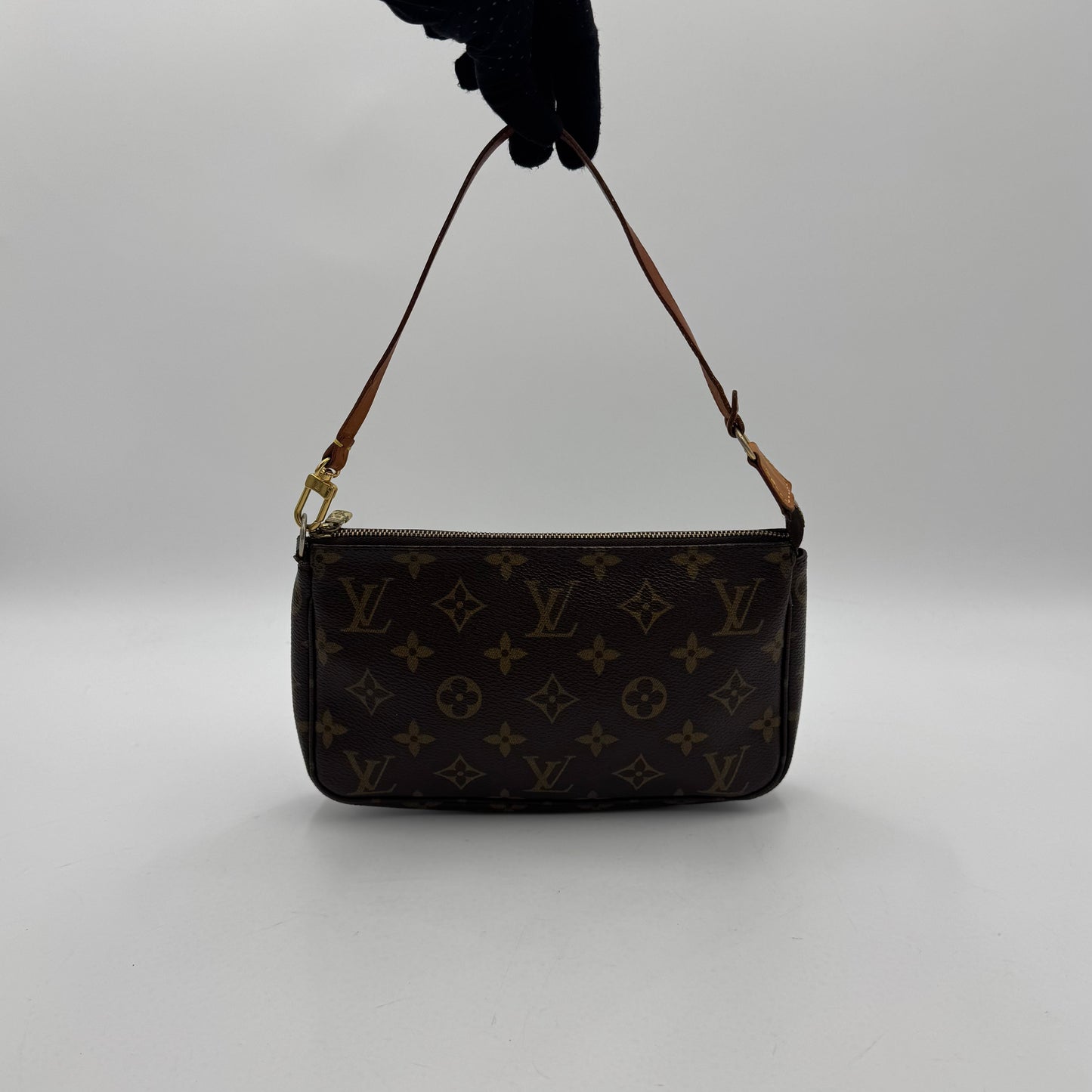 Louis Vuitton Monogram Pochette