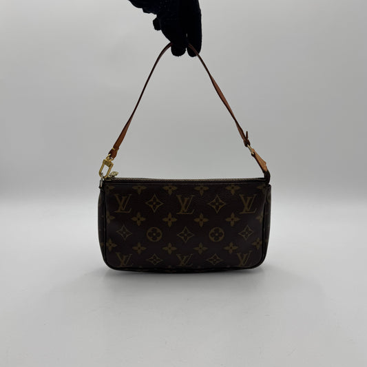 Louis Vuitton Monogram Pochette