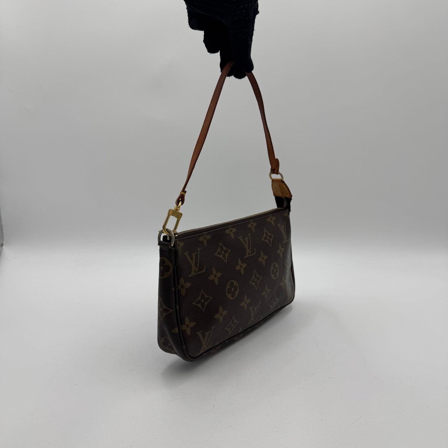 Louis Vuitton Monogram Pochette