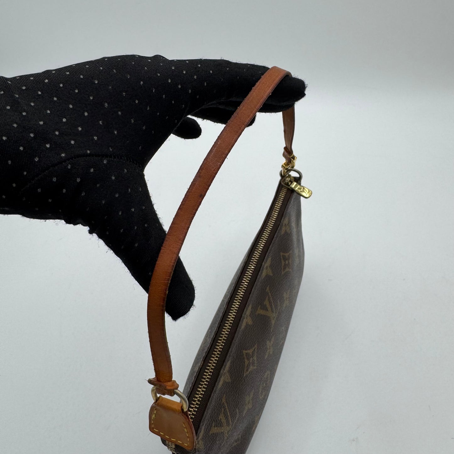 Louis Vuitton Monogram Pochette