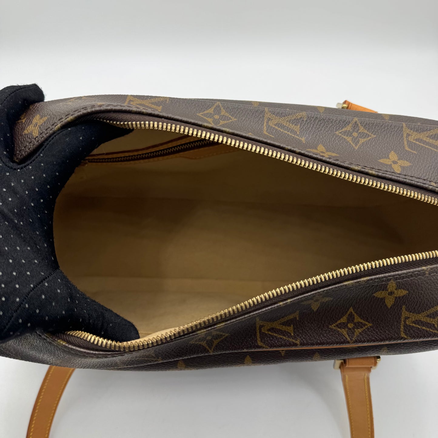 Louis Vuitton Monogram Cite GM