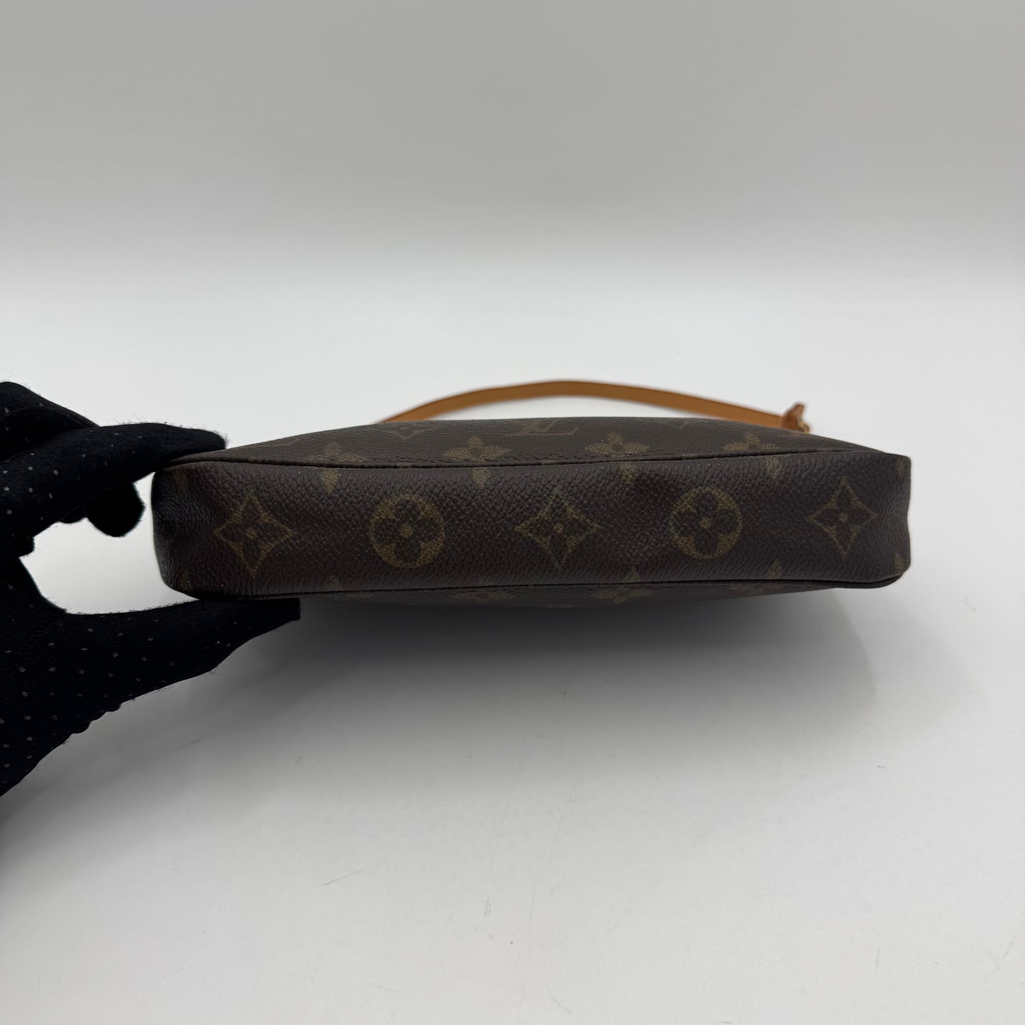 Louis Vuitton Monogram Pochette