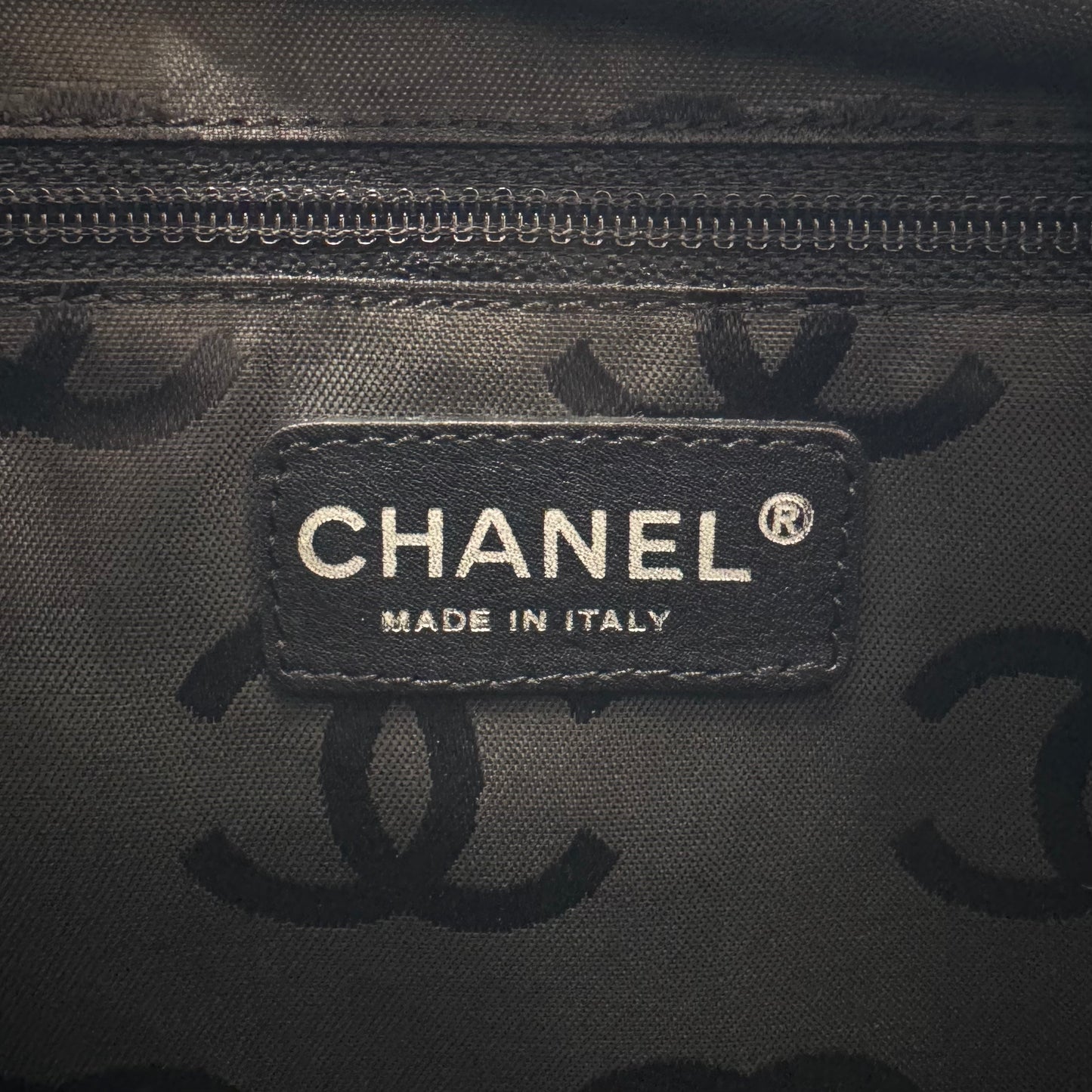 Chanel Pink Black Quilted Calfskin Medium Cambon Tote (Series 9)