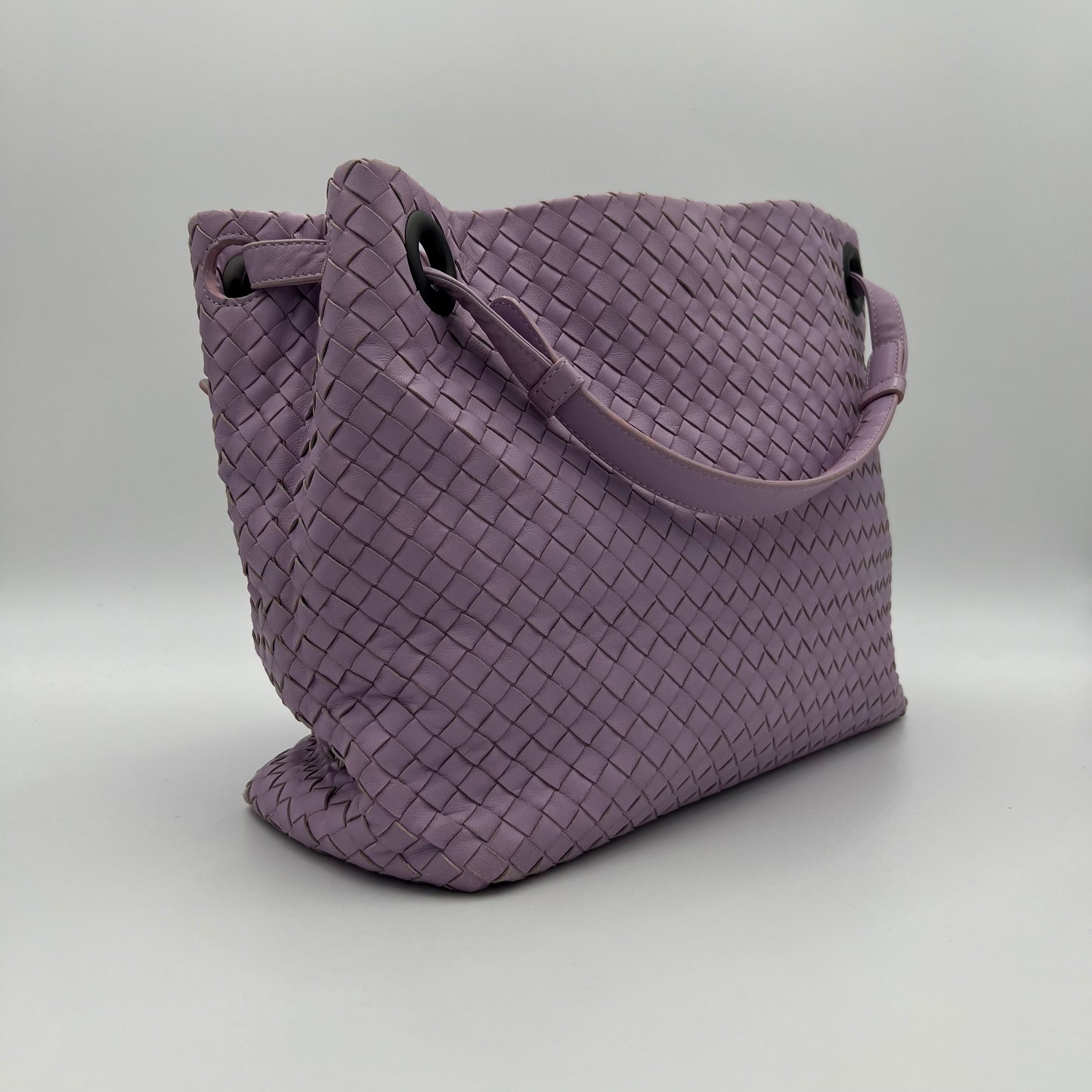 Bottega Veneta Light Purple Intrecciato Garda Bag