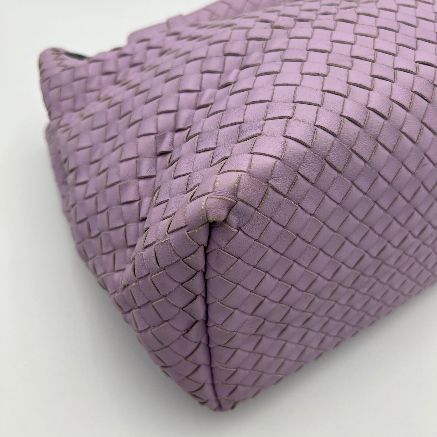 Bottega Veneta Light Purple Intrecciato Garda Bag