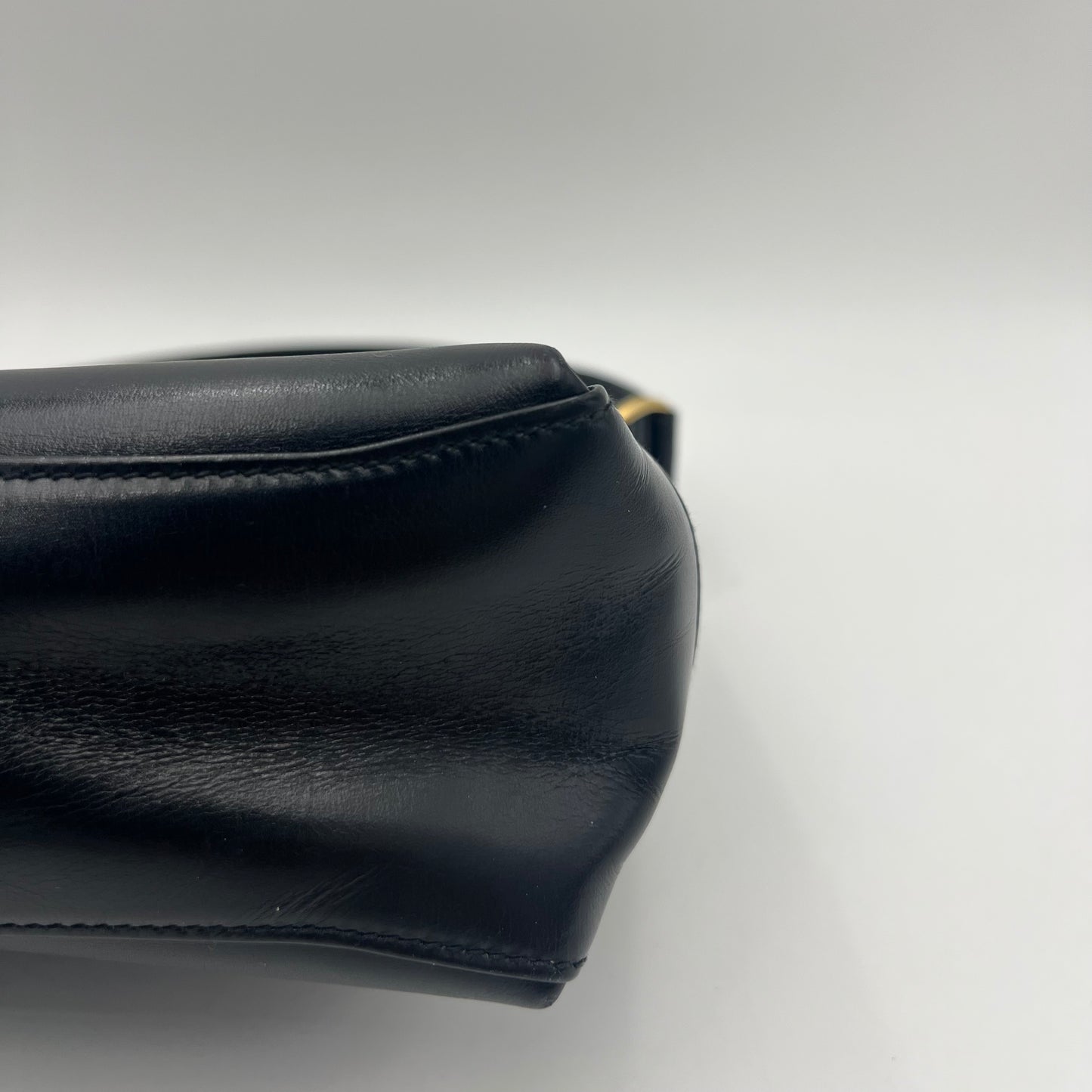 Gucci Black Leather Horseshoe Clasp Box Handbag