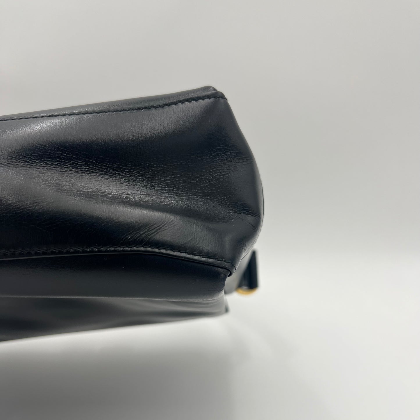 Gucci Black Leather Horseshoe Clasp Box Handbag