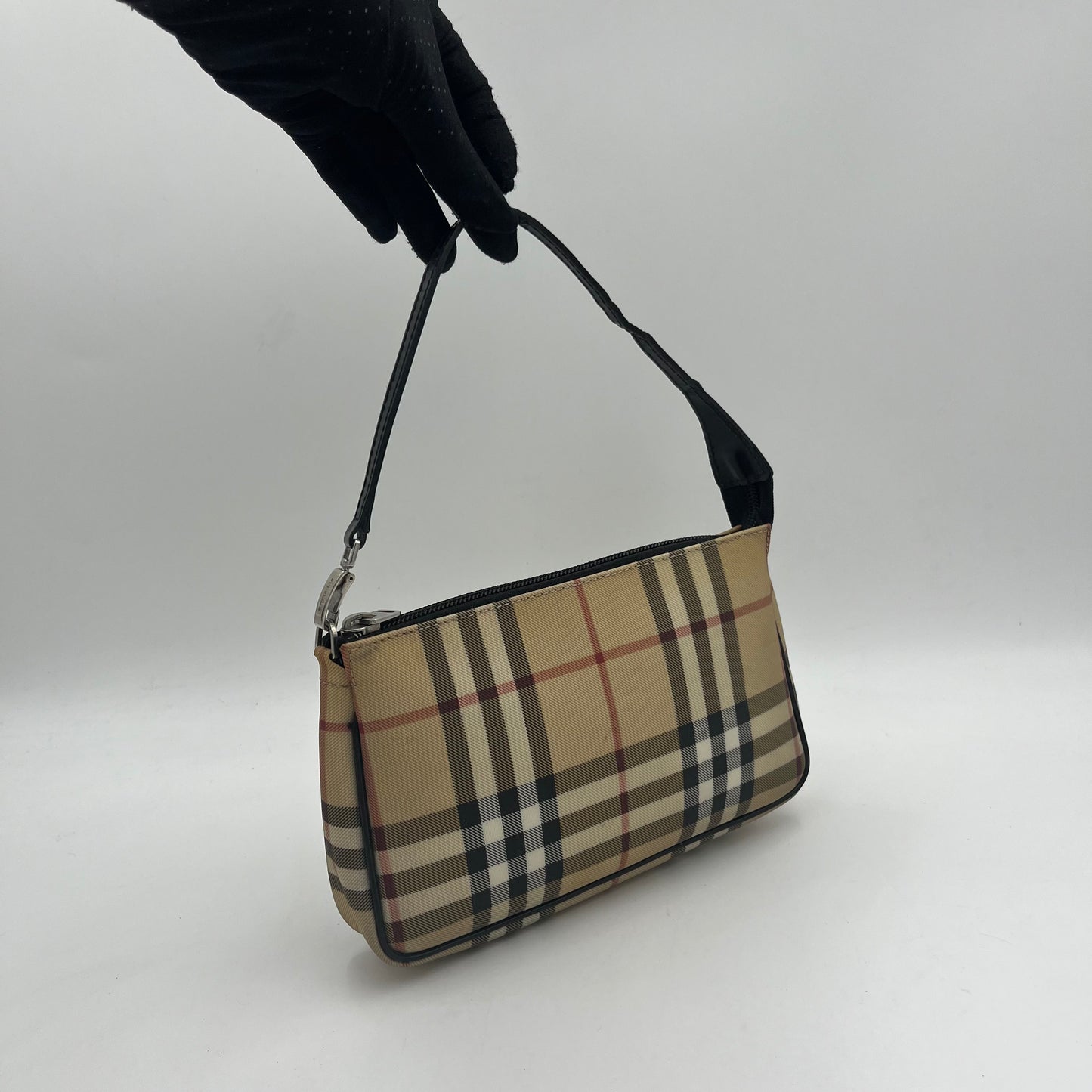 Burberry Nova Check PVC Pochette (1)