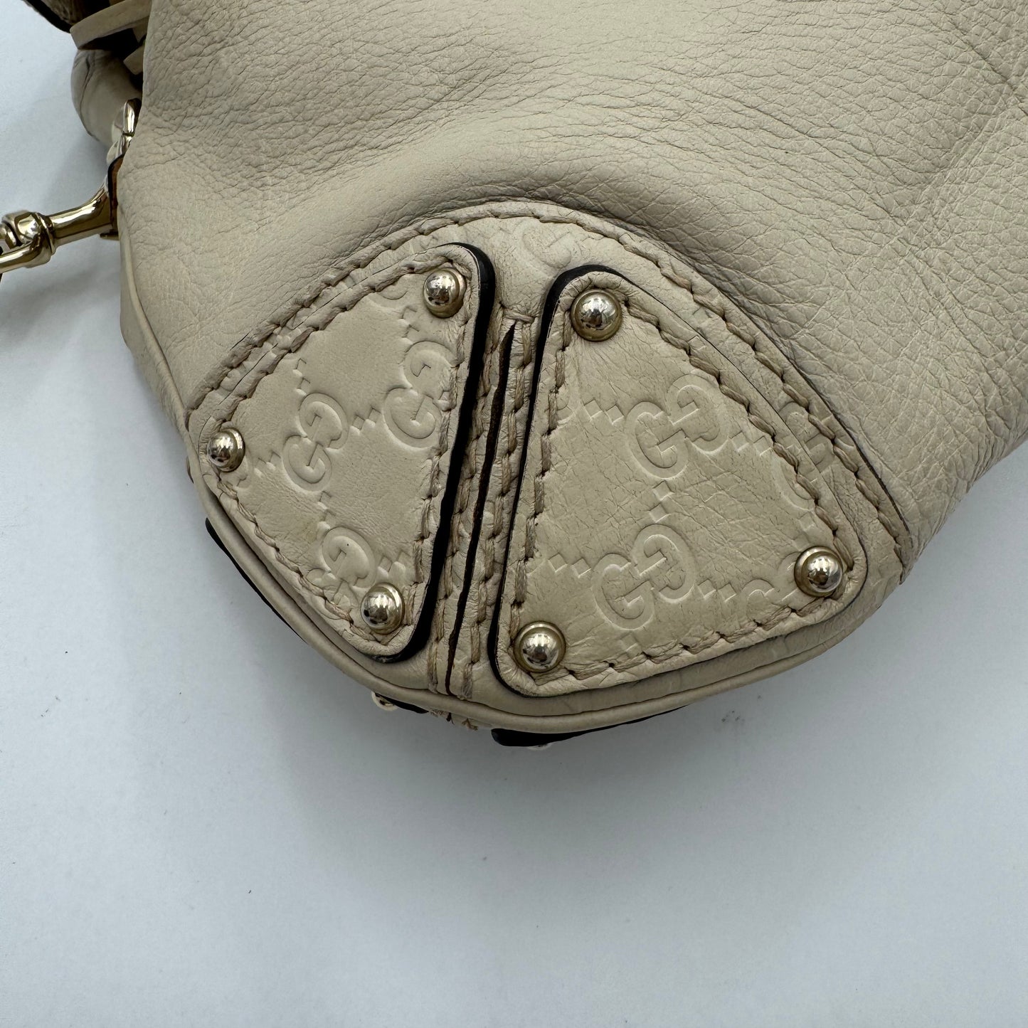 Gucci Ivory Leather Indy Babouska Hobo Bag