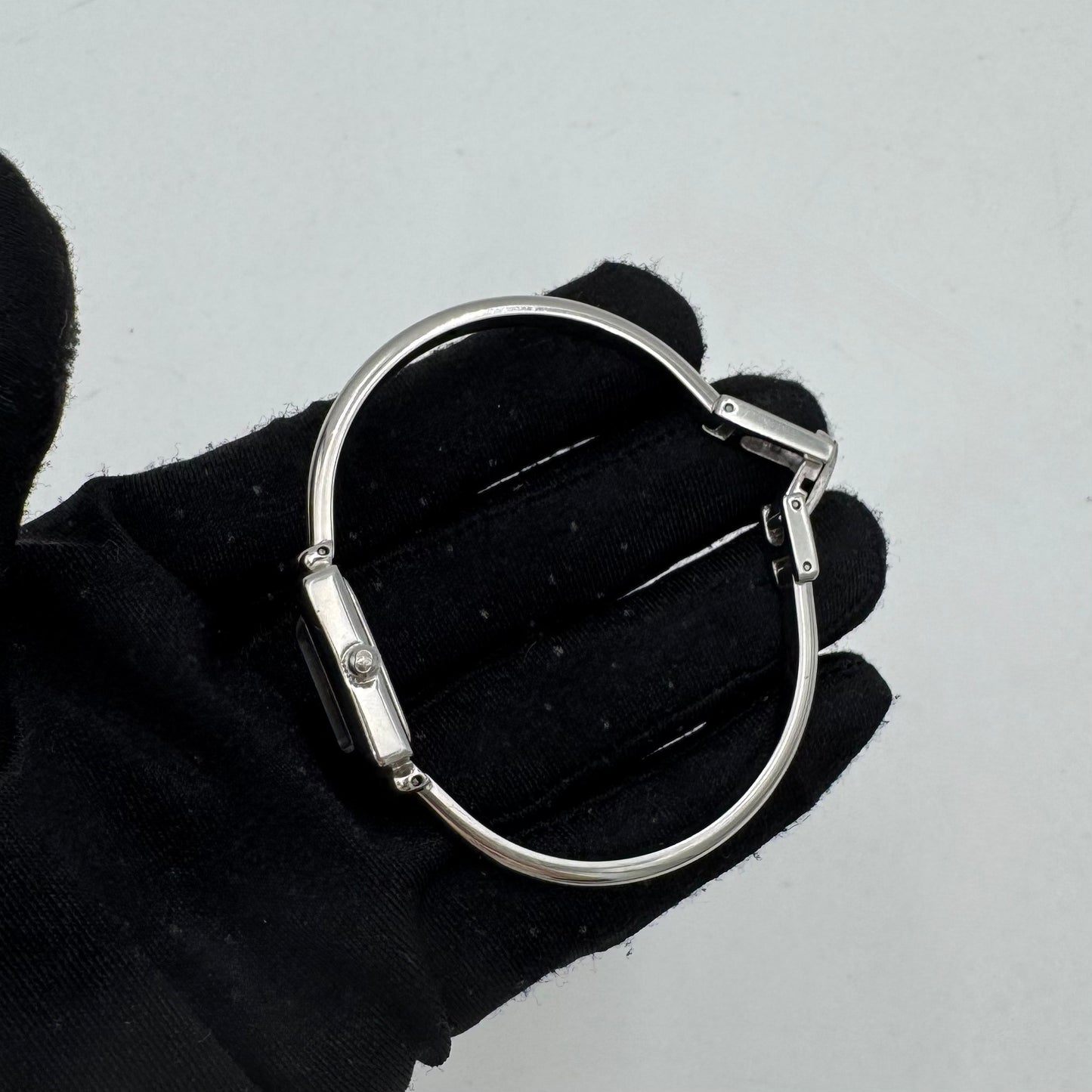 Gucci 1900L Square Black Dial Stainless Steel Bangle