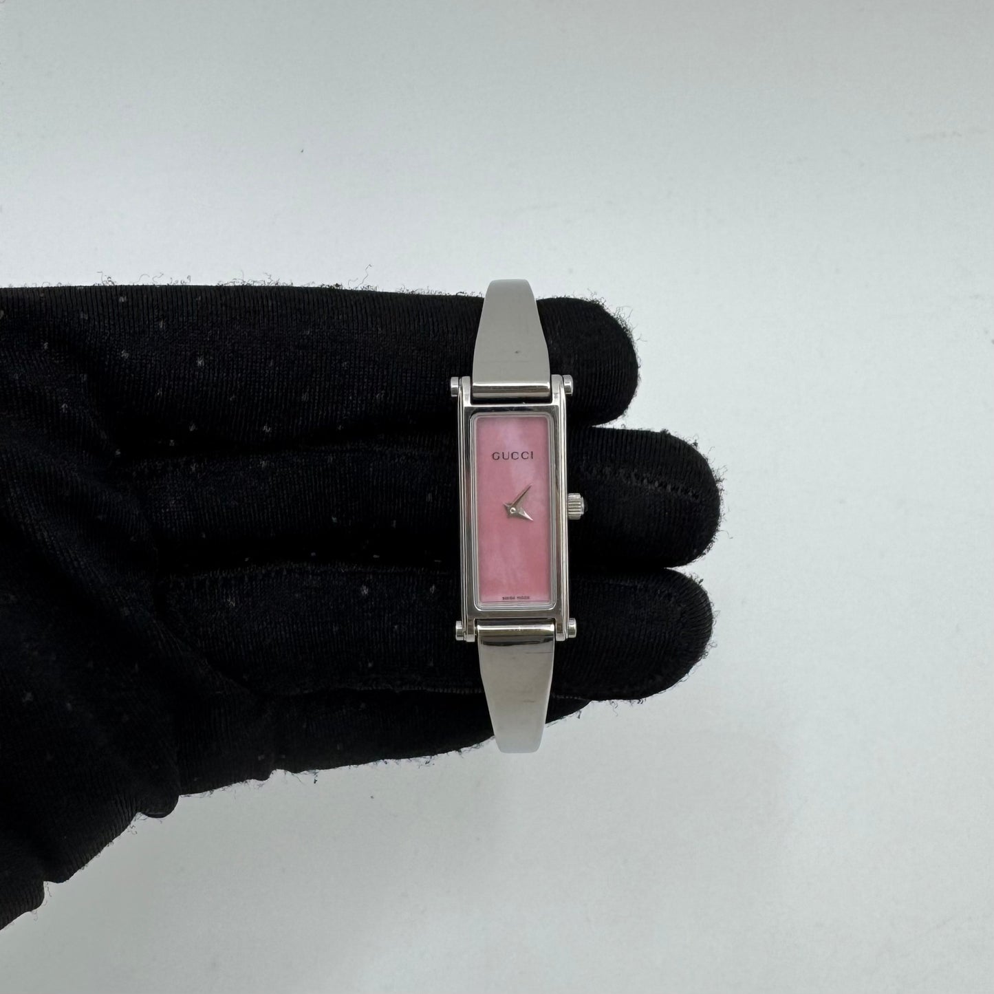 Gucci Vintage 1500L Pink Mother of Pearl Dial Stainless Steel Quartz Ladies Bangle Watch