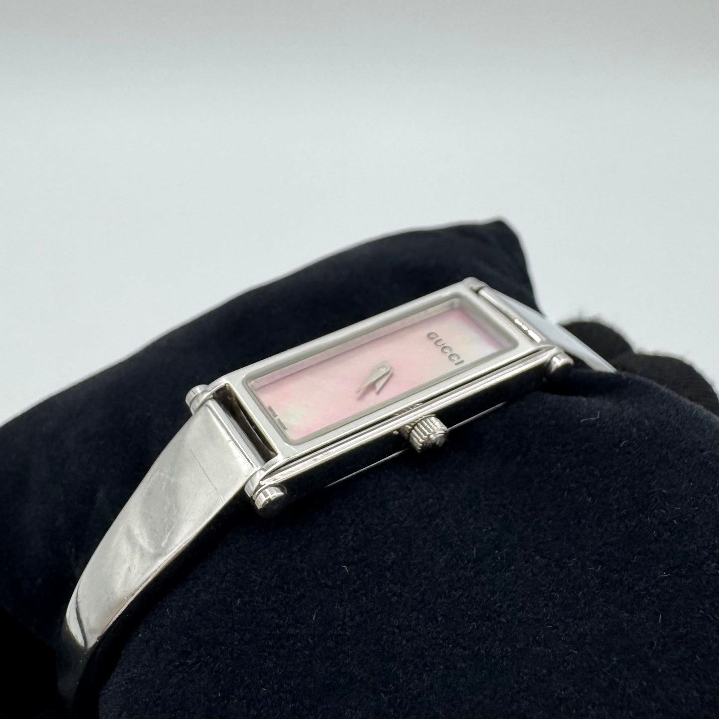 Gucci Vintage 1500L Pink Mother of Pearl Dial Stainless Steel Quartz Ladies Bangle Watch