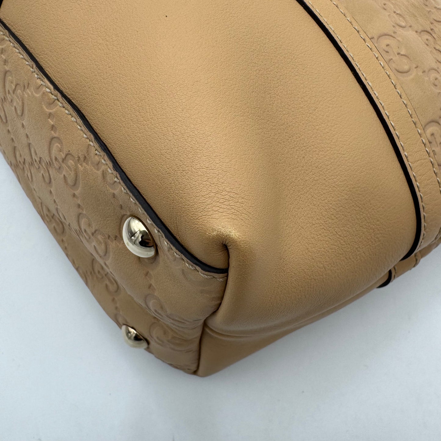 Gucci Beige Guccissima Leather Horsebit Tassel Tote Shoulder Bag
