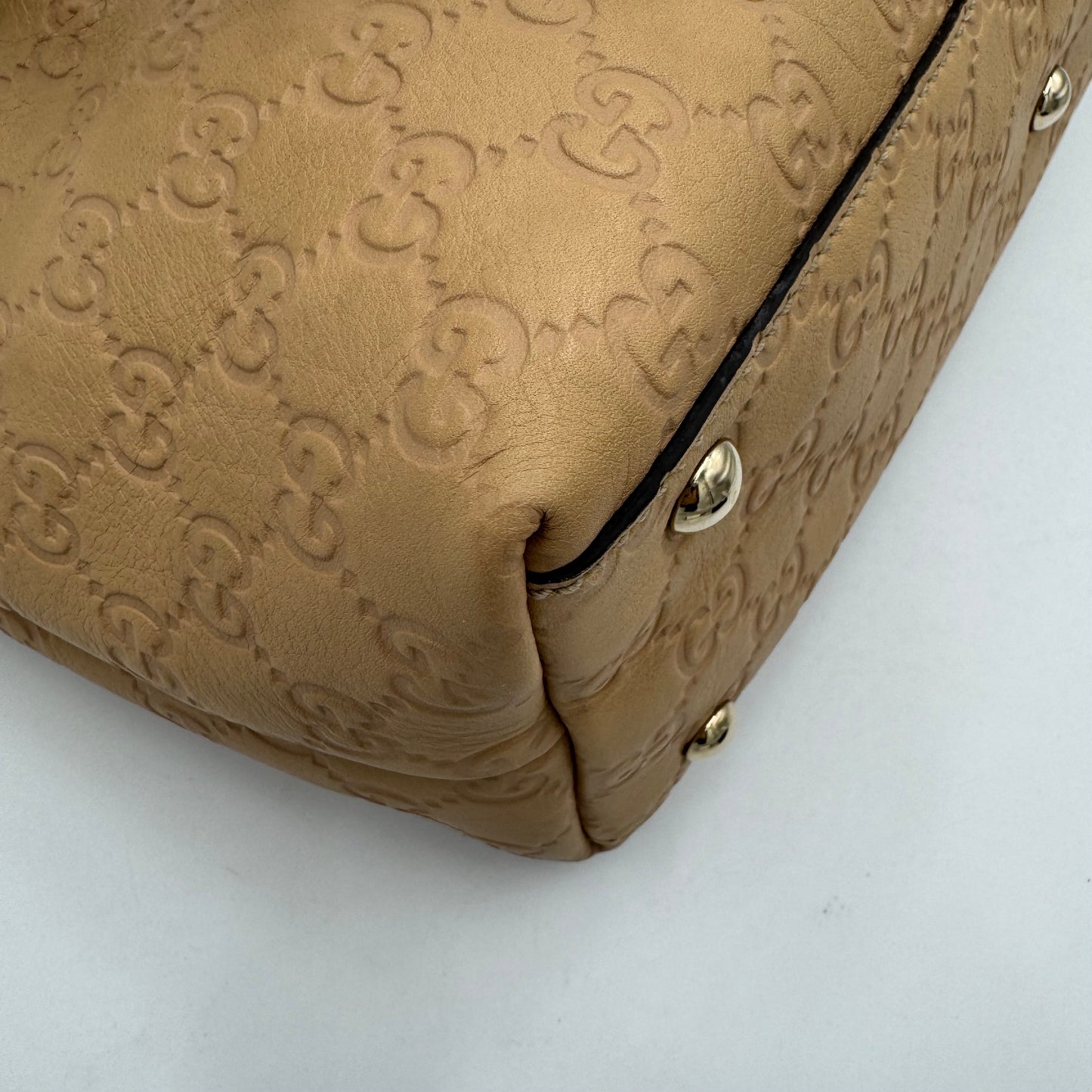 Gucci Beige Guccissima Leather Horsebit Tassel Tote Shoulder Bag
