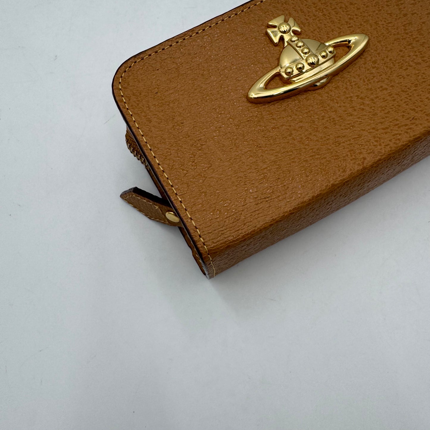 Vivienne Westwood Camel Leather Orb Hardware Executive Multi-Case