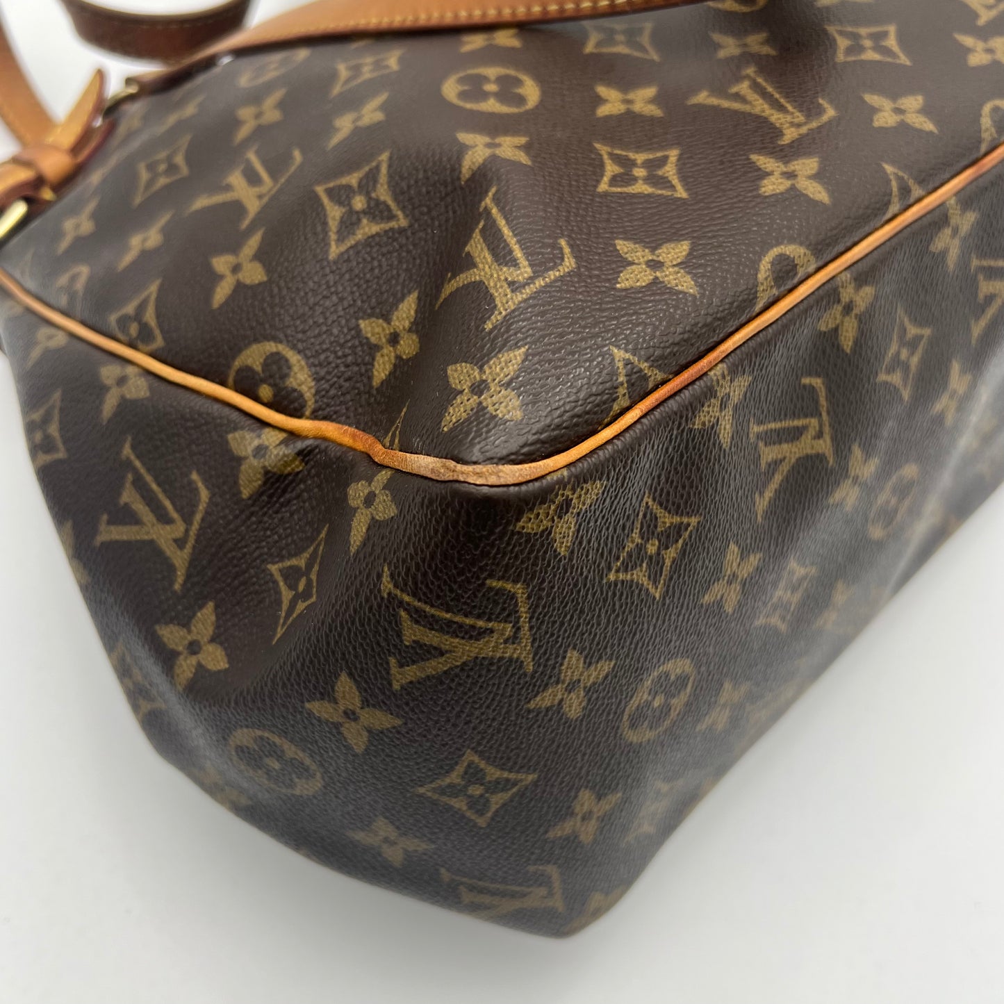 LV Monogram Batignolles Vertical Shoulder Bag